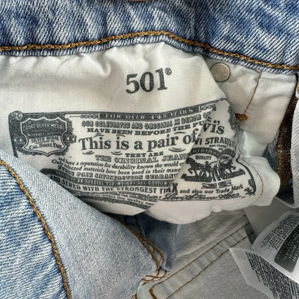 Levi's Women's 501 High Rise Two Tone Denim Jean Shorts Size 30 Button Fly Blue - Picture 6 of 12